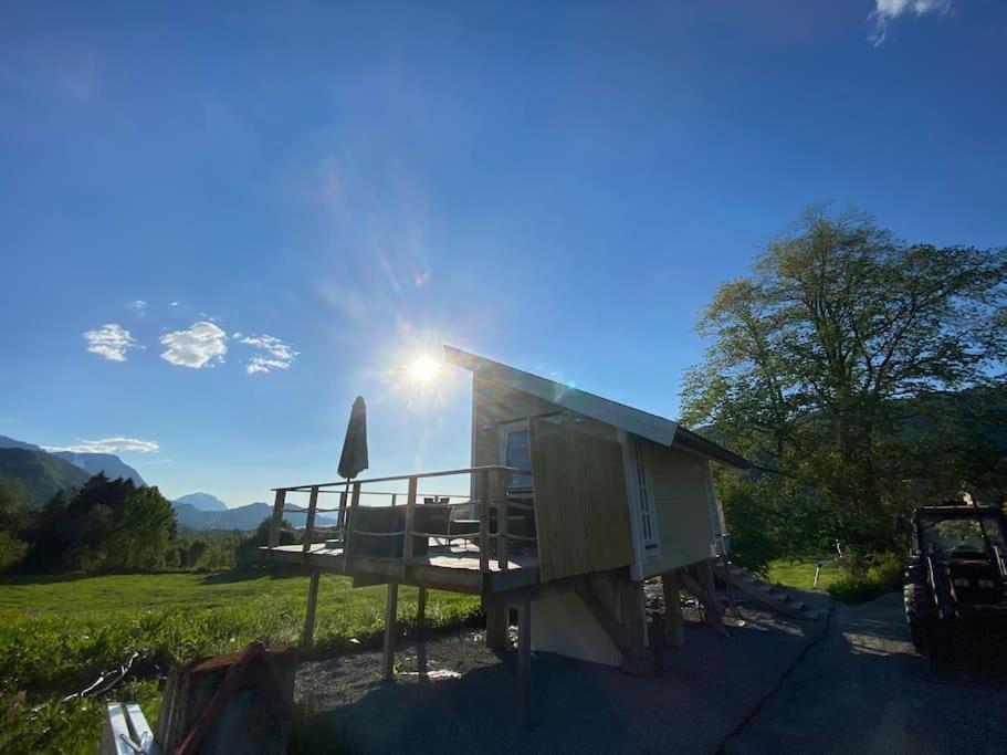 Minihus Med Drommeutsikt Til Sunnmorsalpene Apartamento Aure  Exterior foto